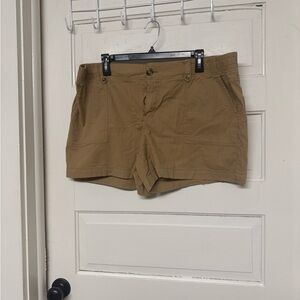Sonoma Women's Tan Cargo Shorts - Casual Utility Style
